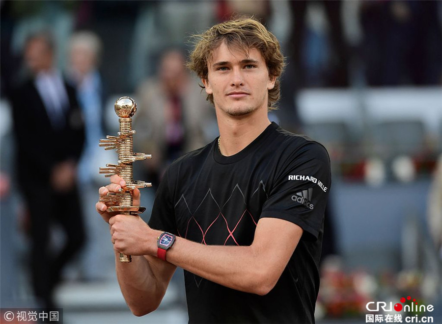 于辉煌背后 于辉煌背后