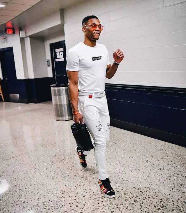 于年轻球员 于年轻球员